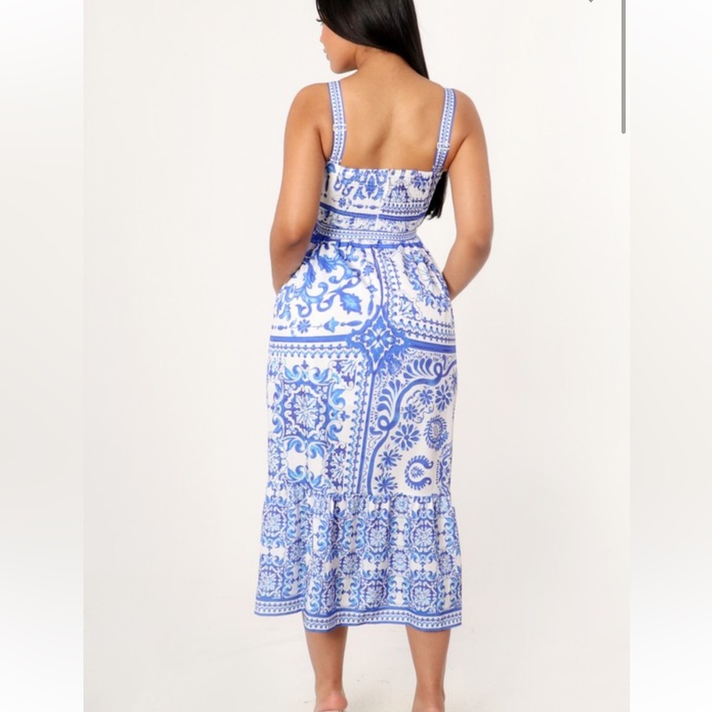 Blue and White Printed Midi Dress, size Large, NWT - Picture 2 of 2